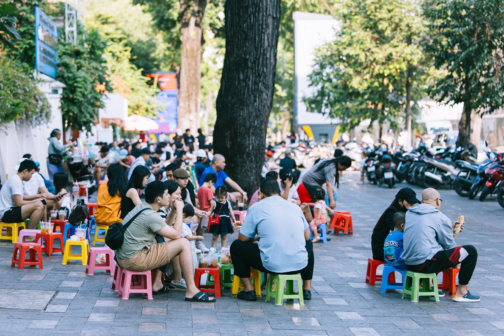 Ảnh, clip: Hà Nội và TP.HCM thật lạ trong sáng đầu năm 2026- Ảnh 26.