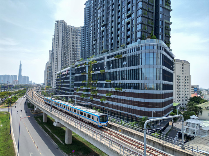 Nhìn lại bức tranh bất động sản TP.HCM năm 2025- Ảnh 1.