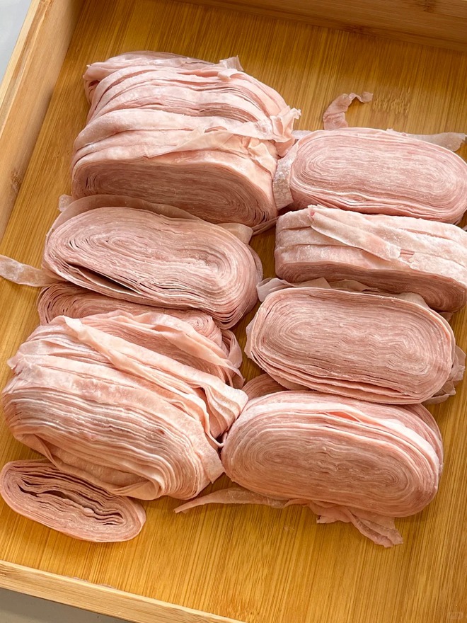 Chuyện lạ về bát mì "thịt bao thịt": Bí mật nằm ở ngàn nhát chày và sự tương đồng bất ngờ với giò lụa Việt- Ảnh 4.