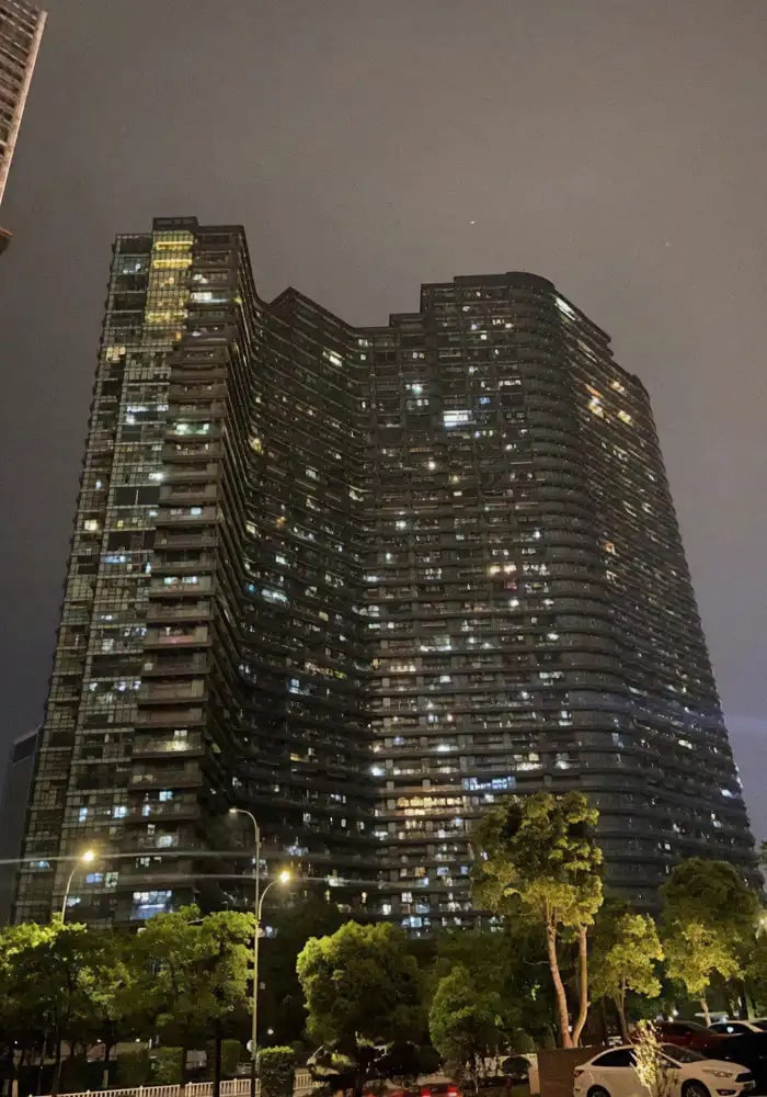 Cận cảnh khu dân cư lớn nhất thế giới, ai nhìn cũng phải thốt lên 2 chữ: Tiền đình!- Ảnh 8.