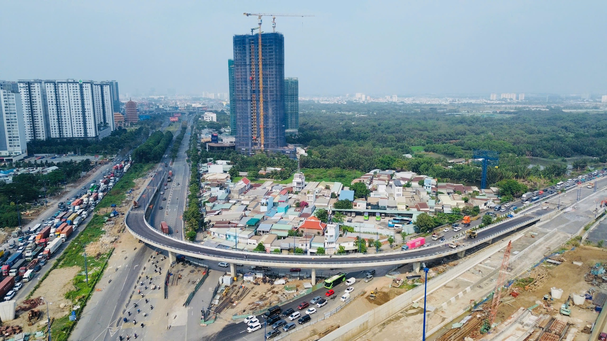 Cầu vượt N2 nút giao An Phú chính thức thông xe, giảm ùn tắc cửa ngõ Đông TPHCM- Ảnh 6.