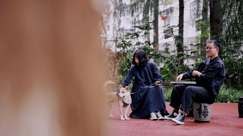 Căn hộ 46m² của đôi vợ chồng mới cưới trong nhà tập thể cũ gây sốt: Vì sao người trẻ đang “quay xe” về nhà cũ trung tâm - nhỏ nhưng đáng tiền hơn?- Ảnh 4.