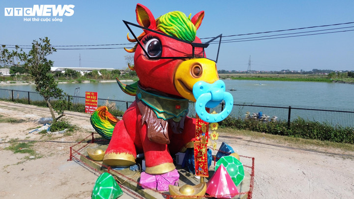 9X Bắc Ninh đam mê làm linh vật Tết thân thiện, đáng yêu- Ảnh 1.