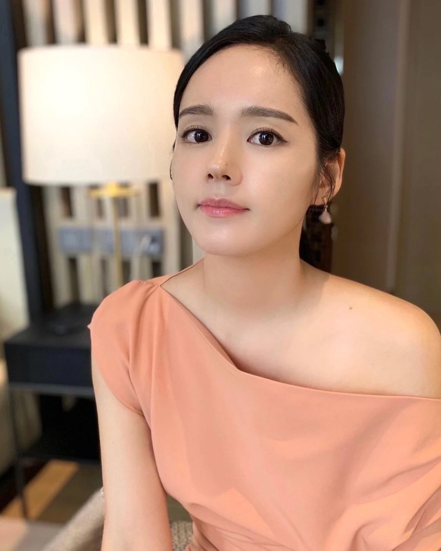 Bước sang tuổi 46, Han Ga In còn được khen "đẹp hơn AI": 6 bí quyết trẻ lâu của cô khiến hội chị em trung niên quyết tâm theo đuổi- Ảnh 5.
