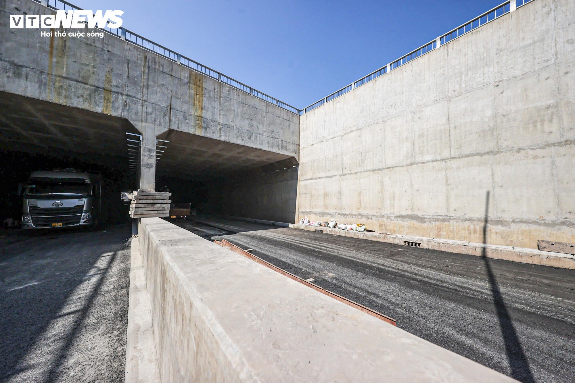 Cận cảnh hầm chui gần 800 tỷ đồng ở Hà Nội trước ngày về đích- Ảnh 4.