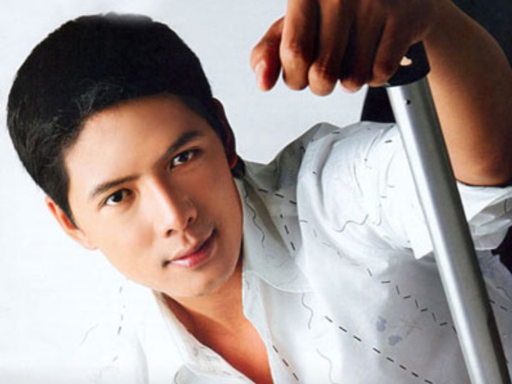 'Thiên Lôi đẹp trai nhất Táo quân': Bỏ showbiz làm kinh doanh, U50 viên mãn- Ảnh 2.