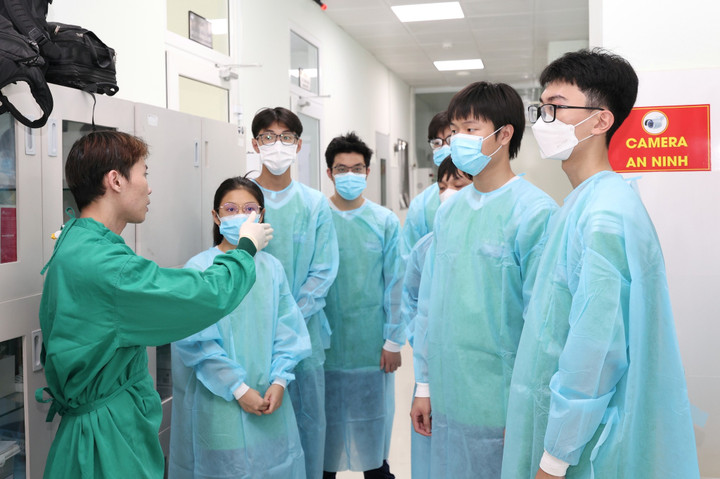 Mức học phí các trường đào tạo Y khoa tại TP.HCM ra sao?- Ảnh 1.