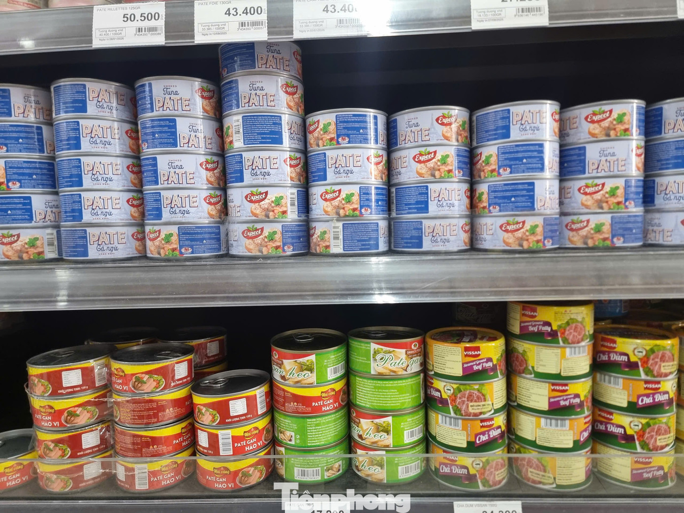 Hà Nội: Người tiêu dùng tẩy chay, siêu thị dừng bán 'patê cột đèn'- Ảnh 1.