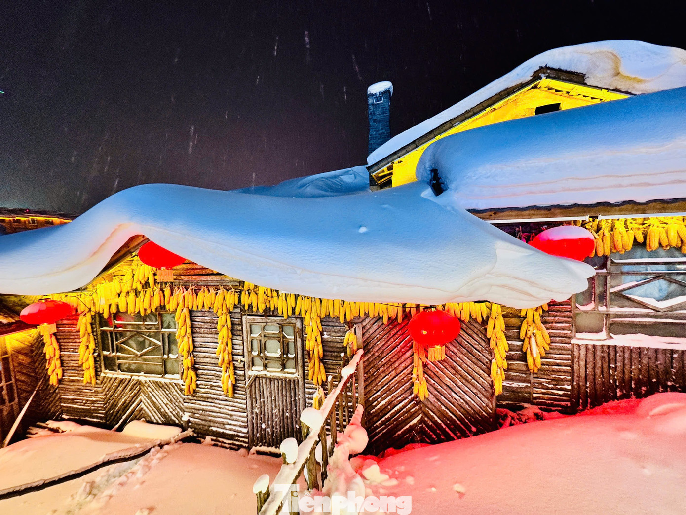 Vỡ òa cảnh siêu thực ngôi làng ở Hắc Long Giang, khách đến chỉ biết trầm trồ- Ảnh 10.