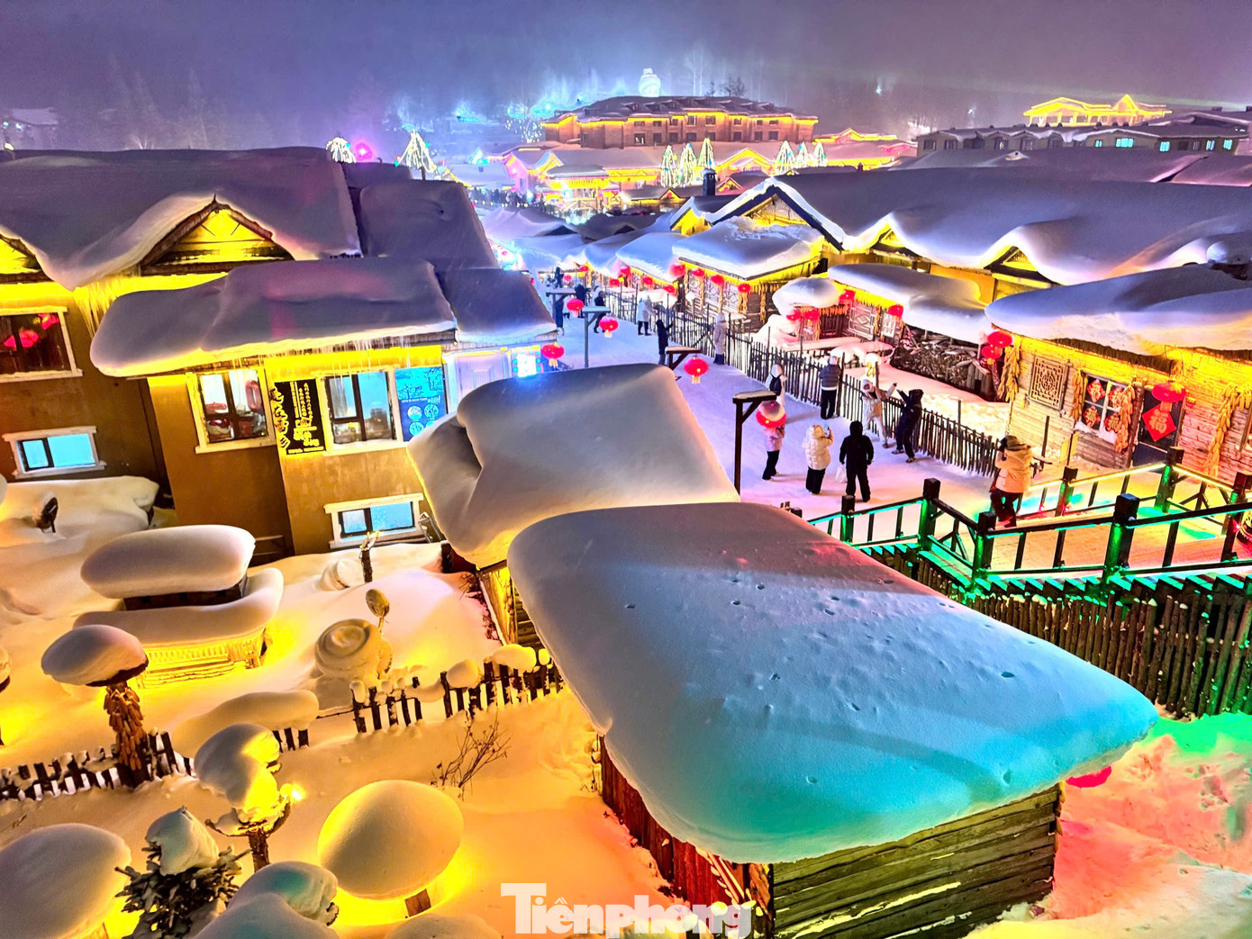 Vỡ òa cảnh siêu thực ngôi làng ở Hắc Long Giang, khách đến chỉ biết trầm trồ- Ảnh 8.