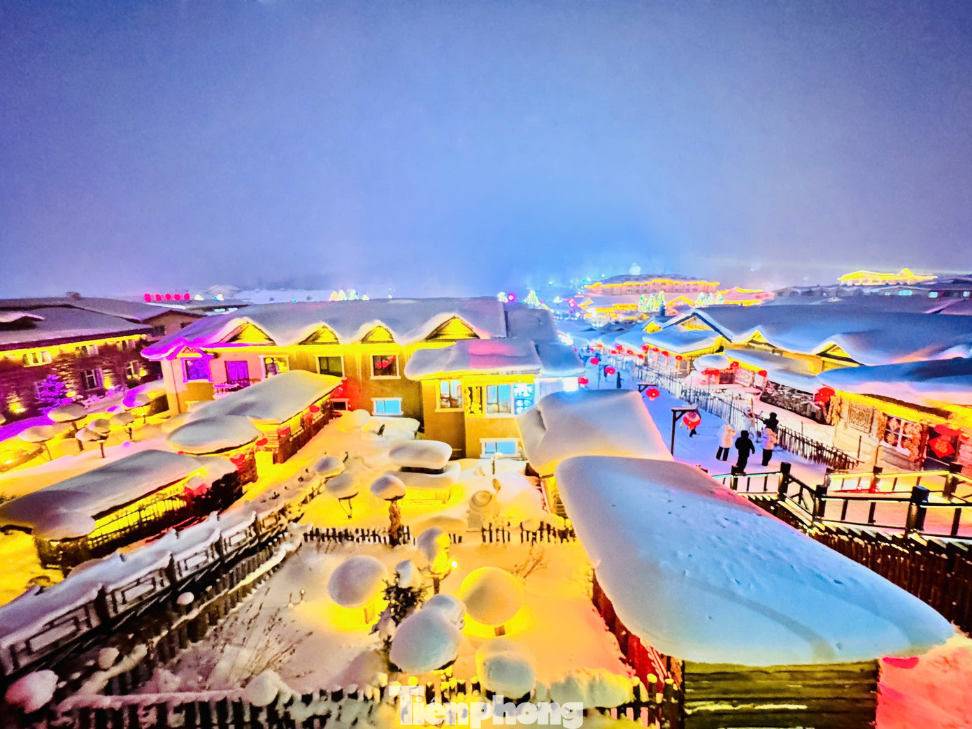 Vỡ òa cảnh siêu thực ngôi làng ở Hắc Long Giang, khách đến chỉ biết trầm trồ- Ảnh 6.