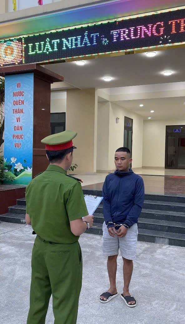 Ra lệnh bắt tạm giam Nguyễn Văn Vinh SN 2000- Ảnh 2.