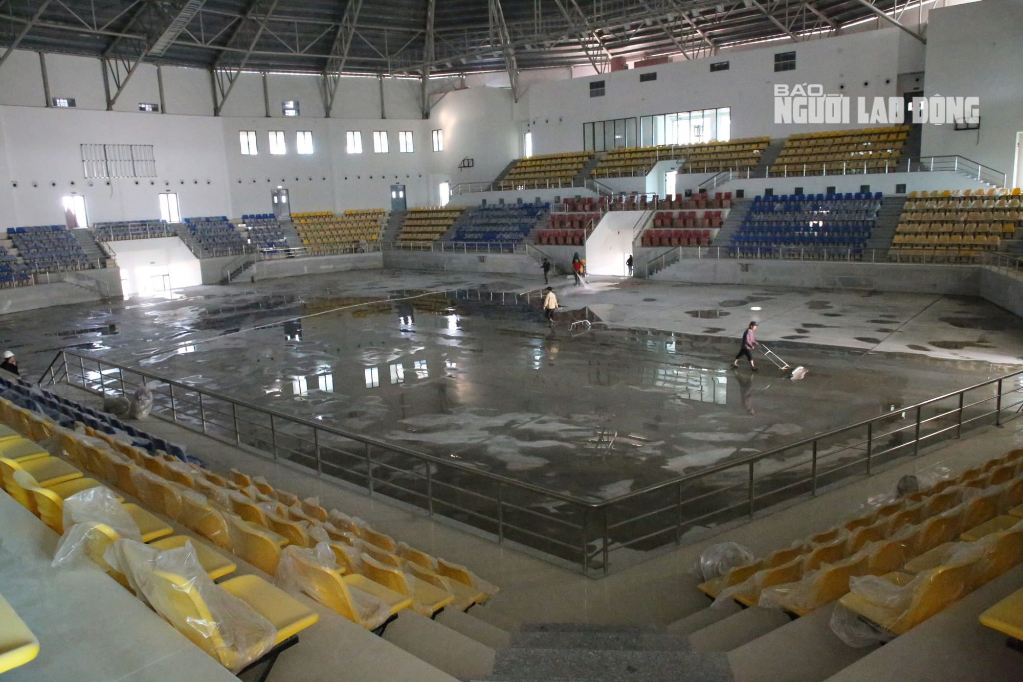 Nhà thi đấu kim cương xanh 340 tỉ đồng tại Quảng Trị thu hút sự chú ý - Ảnh 11.