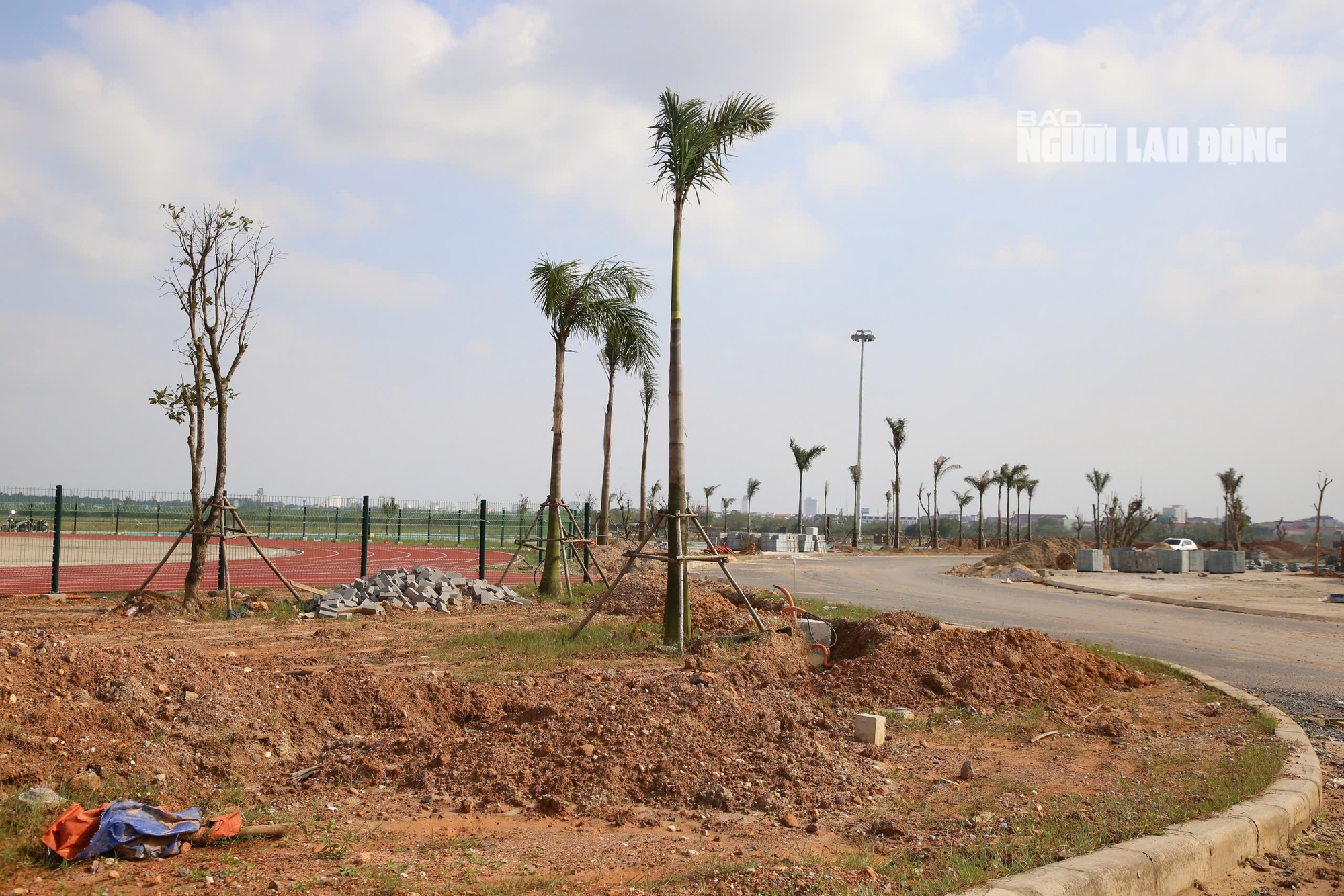 Nhà thi đấu kim cương xanh 340 tỉ đồng tại Quảng Trị thu hút sự chú ý - Ảnh 18.