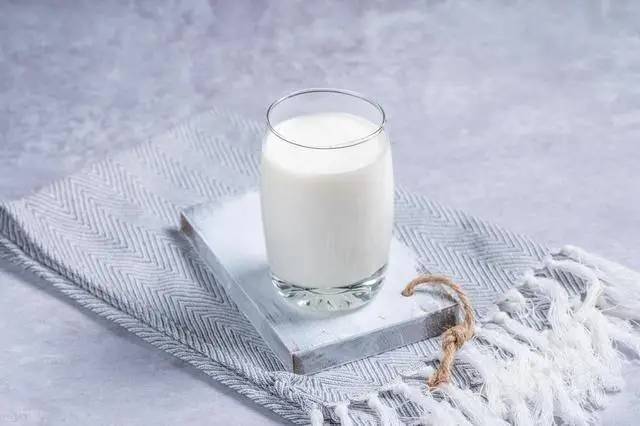 Một bát rau rẻ tiền này được ví "bằng cả thùng sữa": Người già ăn đều, xương chắc hơn, chân tay khỏe ra trông thấy- Ảnh 2.