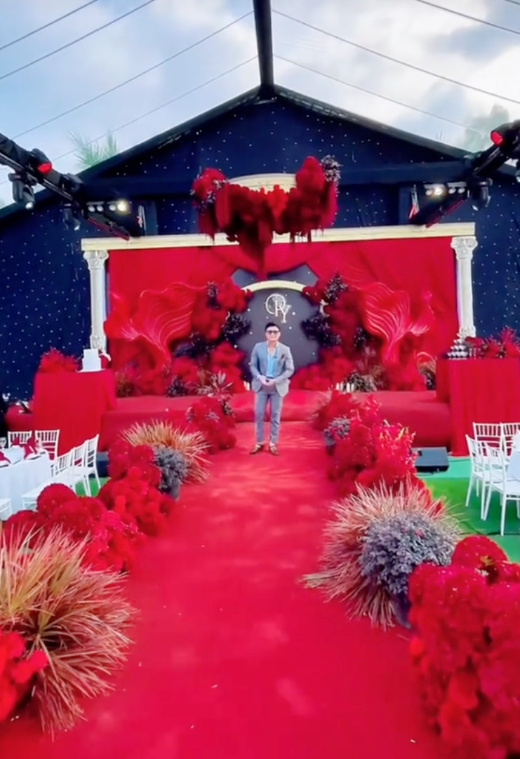 Đám cưới hot Tiền Giang đây rồi: Thiếu gia vựa gạo miền Tây chơi lớn biến sân tennis thành lễ đường- Ảnh 7.