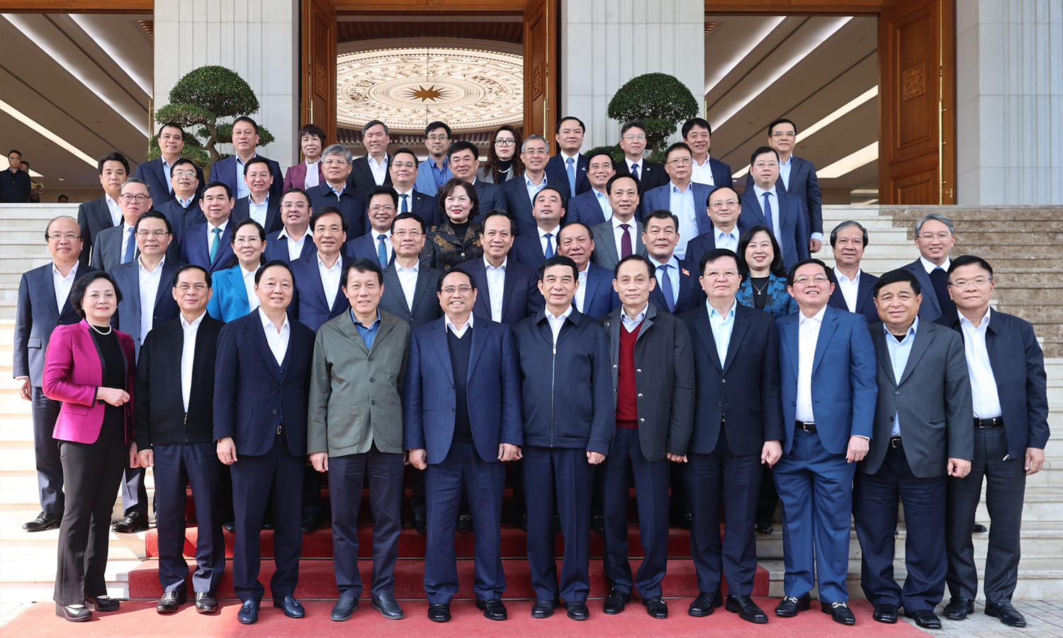 Thủ tướng: Tiếp tục sắp xếp, tinh gọn tổ chức bộ máy ở Trung ương và địa phương- Ảnh 2.