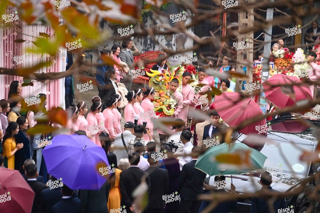 Phương Nhi và thiếu gia Minh Hoàng cứ xuất hiện là "gây bão", nhan sắc con dâu tập đoàn luôn được chấm điểm 10 - Ảnh 4.