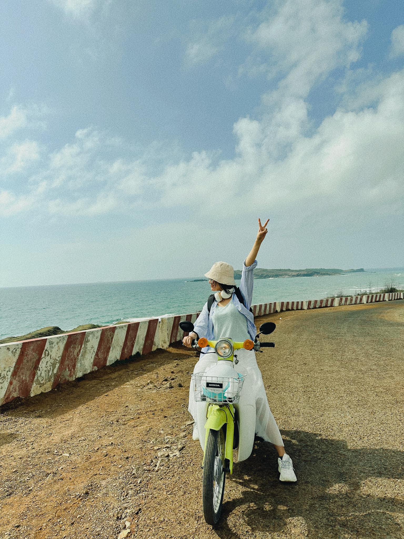 Một đảo miền Trung Việt Nam được vinh danh ngay đầu năm 2026, báo Thái nhận xét: "Đẹp như phim điện ảnh!" - Ảnh 10.