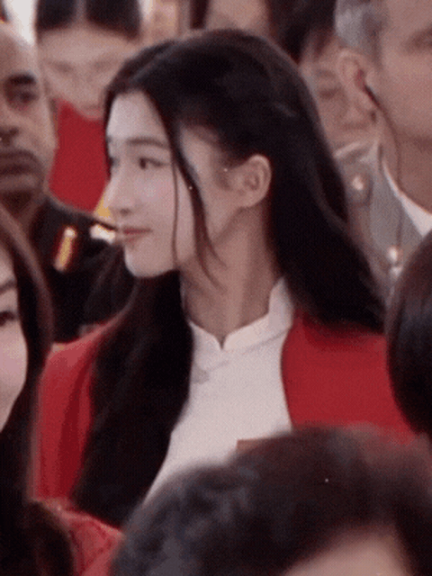 Phương Nhi và thiếu gia Minh Hoàng cứ xuất hiện là "gây bão", nhan sắc con dâu tập đoàn luôn được chấm điểm 10 - Ảnh 10.