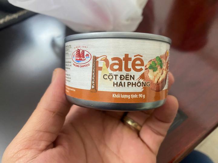 Pate Cột Đèn truyền thống vạ lây, tiểu thương lao đao sau bê bối Đồ hộp Hạ Long- Ảnh 2.