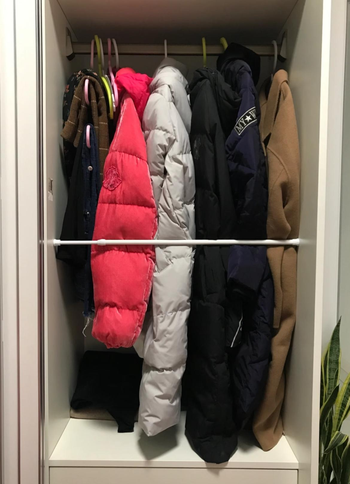 Một thanh treo co giãn, hơn 20 cách dùng: Món đồ rẻ nhất nhưng "lời" nhất tôi từng mua - Ảnh 2.