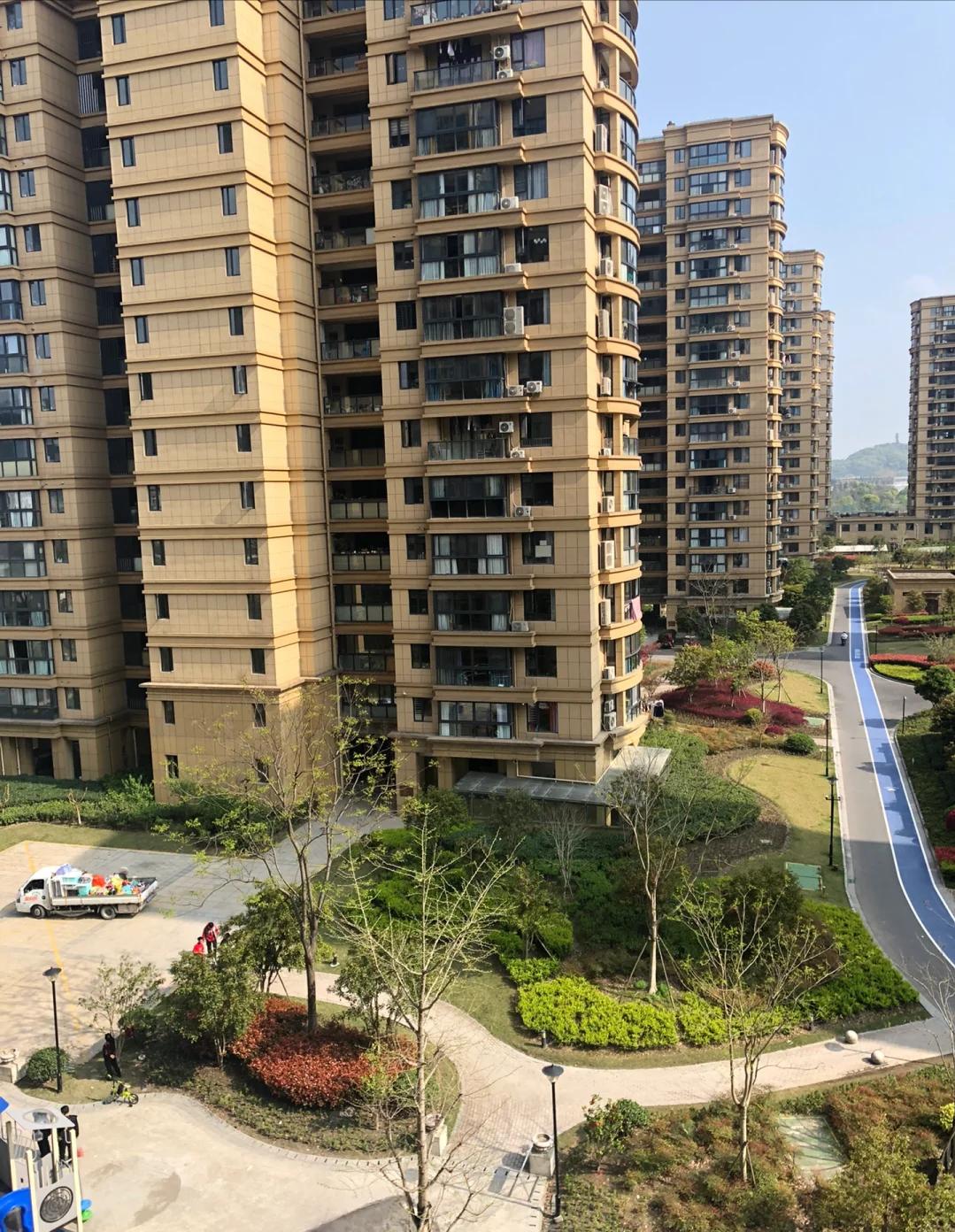 Năm 2026, người mua nhà nên tránh 4 loại bất động sản này: Nhìn thì hấp dẫn, ở rồi mới thấy như mắc bẫy - Ảnh 2.