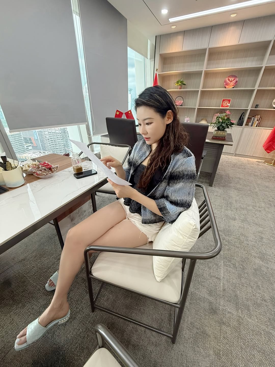 Mỹ nhân showbiz này giàu thế: 19 tuổi có 3 căn hộ cao cấp, giờ làm chủ công ty toàn hot KOL triệu view- Ảnh 2.