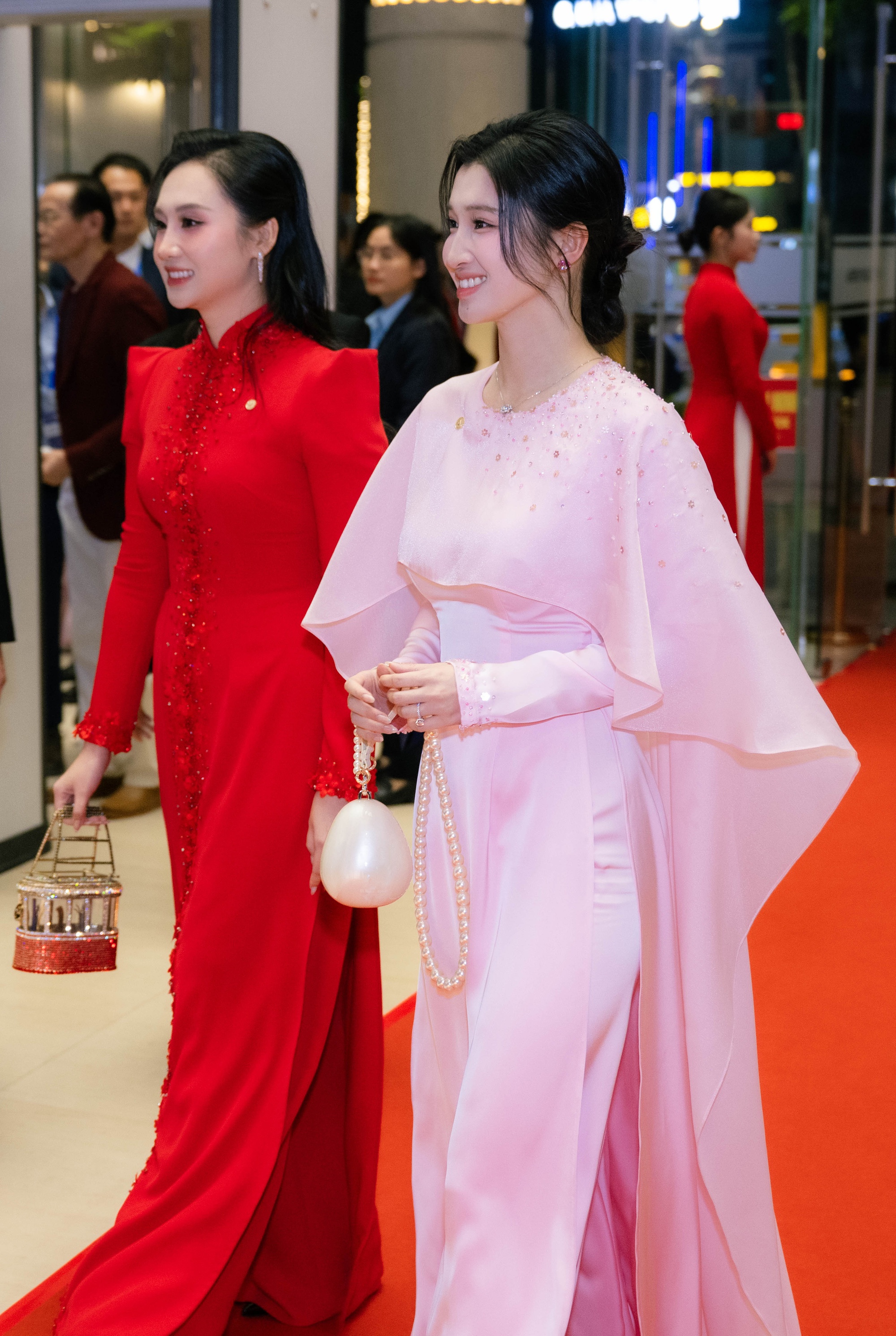 1 năm chung sống của thiếu gia Minh Hoàng và Á hậu Phương Nhi: Kín đáo, đồng hành, si mê- Ảnh 5.