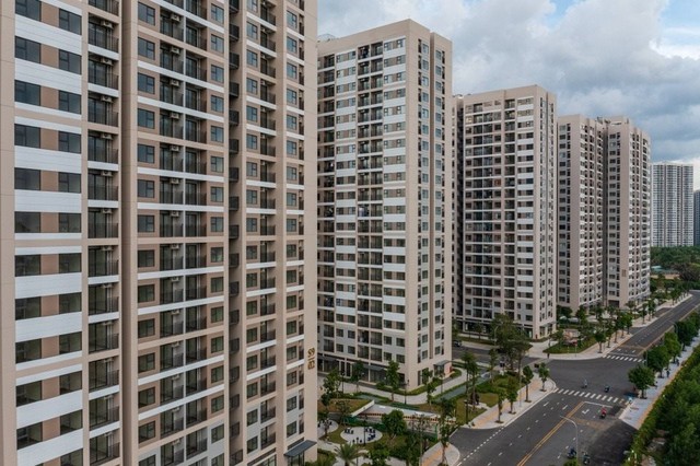 Người bán nhà than: “Người ta cứ kêu sốt giá chung cư nhưng tôi rao bán gần 3 tháng chưa có người chốt”   - Ảnh 1.