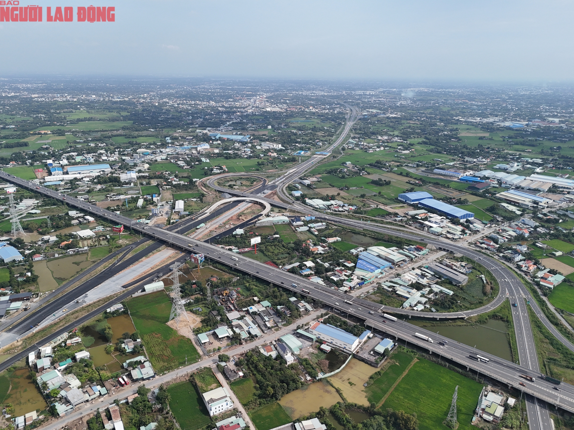 Hình hài siêu nút giao Mỹ Yên tại ba cao tốc trọng điểm phía Nam - Ảnh 1.