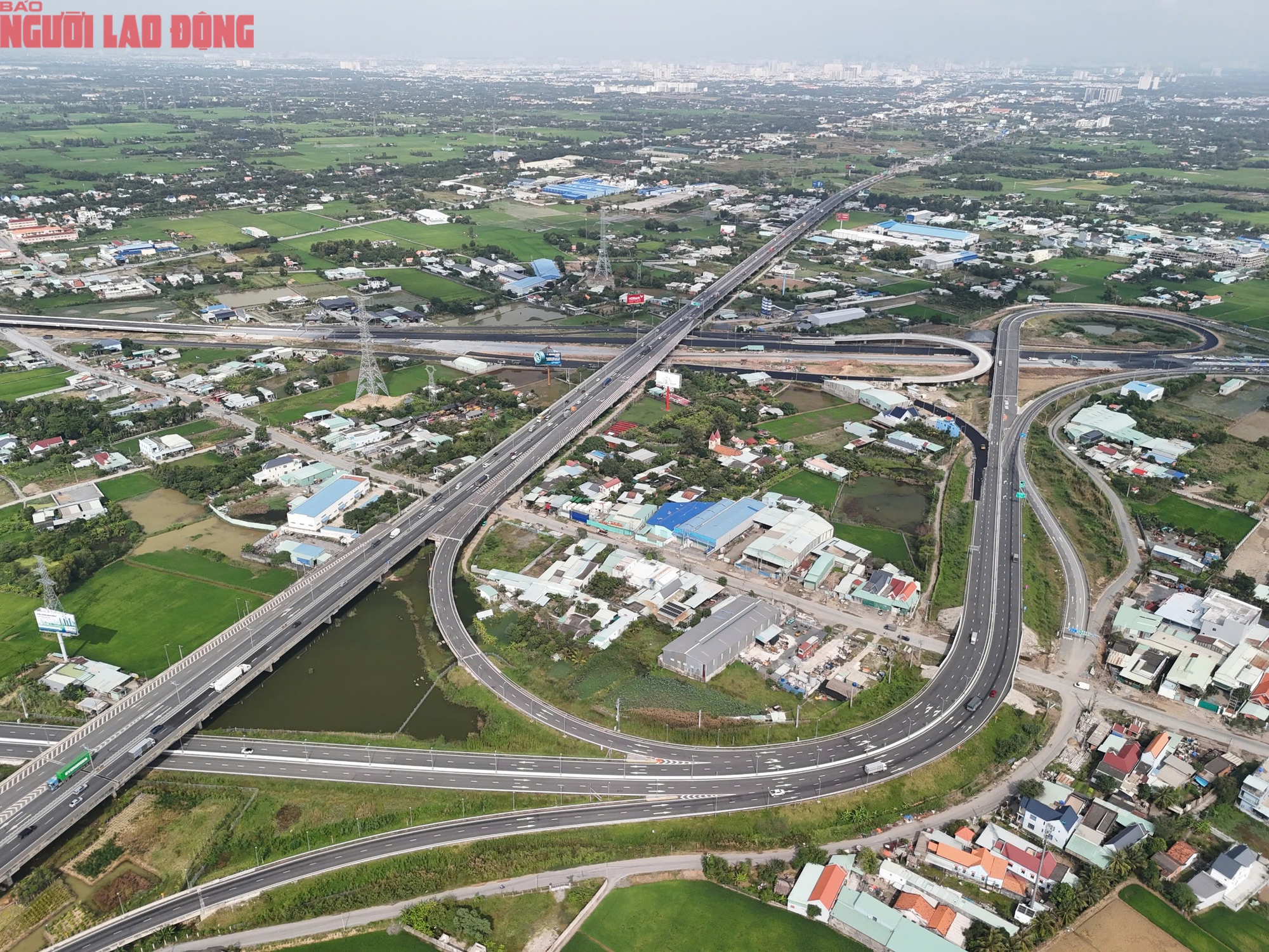 Hình hài siêu nút giao Mỹ Yên tại ba cao tốc trọng điểm phía Nam - Ảnh 10.