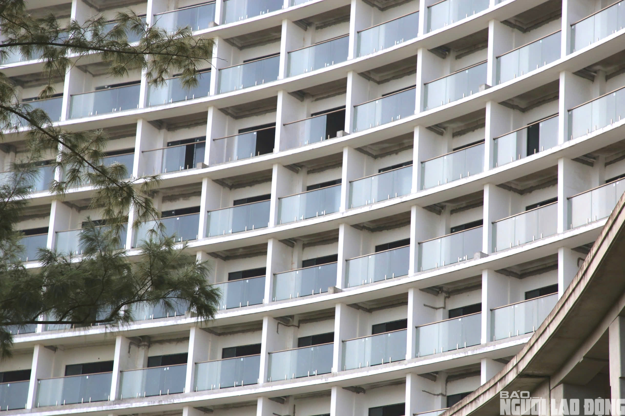 Hai khách sạn bỏ hoang tại Đồng Hới gây lo ngại về đầu tư Du lịch - Ảnh 7. Hai khách sạn bỏ hoang tại Đồng Hới gây lo ngại về đầu tư Du lịch - Ảnh 7.