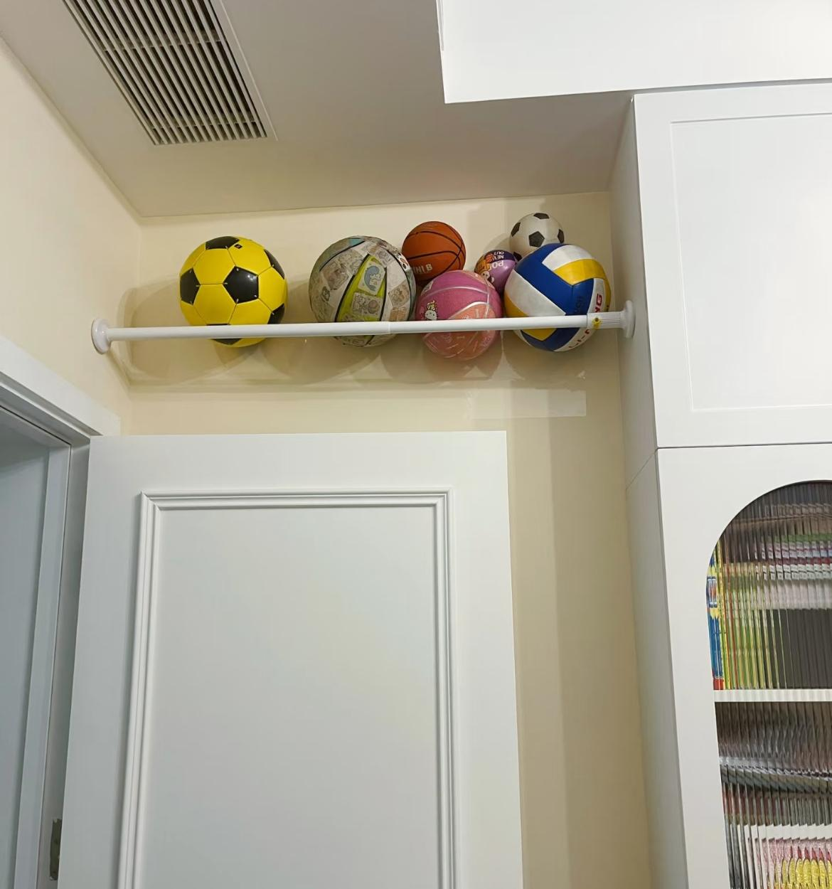 Một thanh treo co giãn, hơn 20 cách dùng: Món đồ rẻ nhất nhưng "lời" nhất tôi từng mua - Ảnh 18.