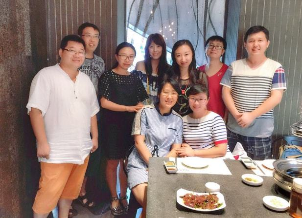 Lớp trưởng bị bạn học cũ ép thanh toán hoá đơn hơn 56 triệu đồng, một câu nói của “hoa khôi lớp” đã thay đổi tất cả- Ảnh 1.