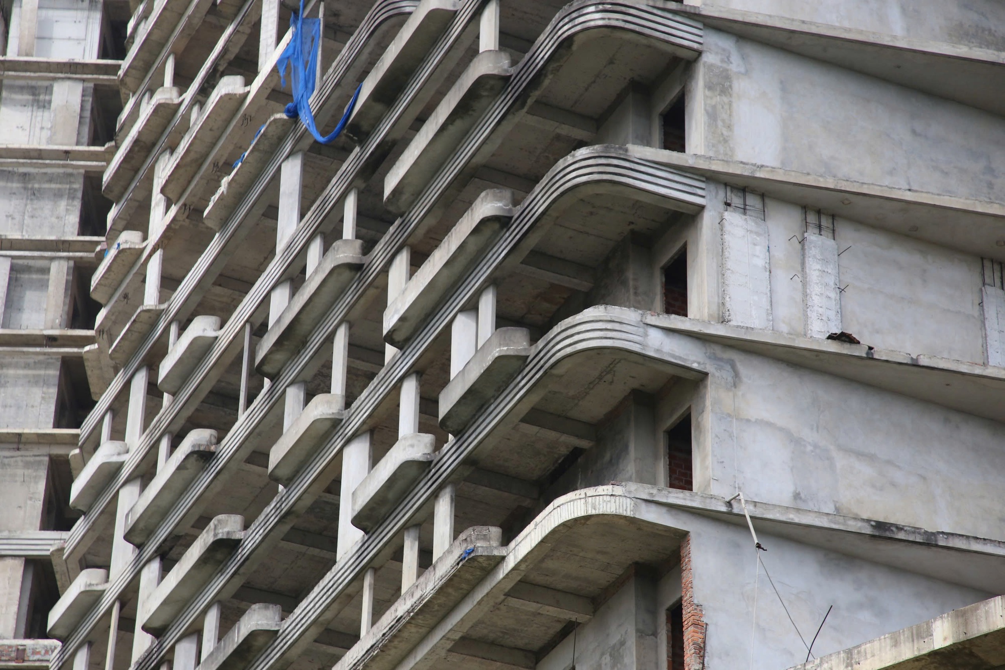 Giao đất vàng ven biển Đồng Hới, tỉnh nhận lại 2 khối bê tông hoang phế sừng sững? - Ảnh 3.