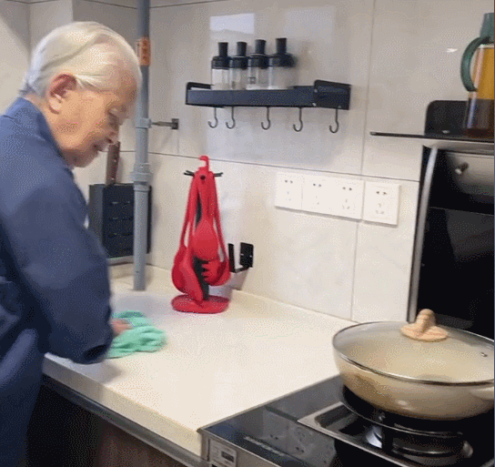 Tan chảy trước cụ bà 95 tuổi: Sống 1 mình bình yên, không làm gánh nặng cho con cháu- Ảnh 12.