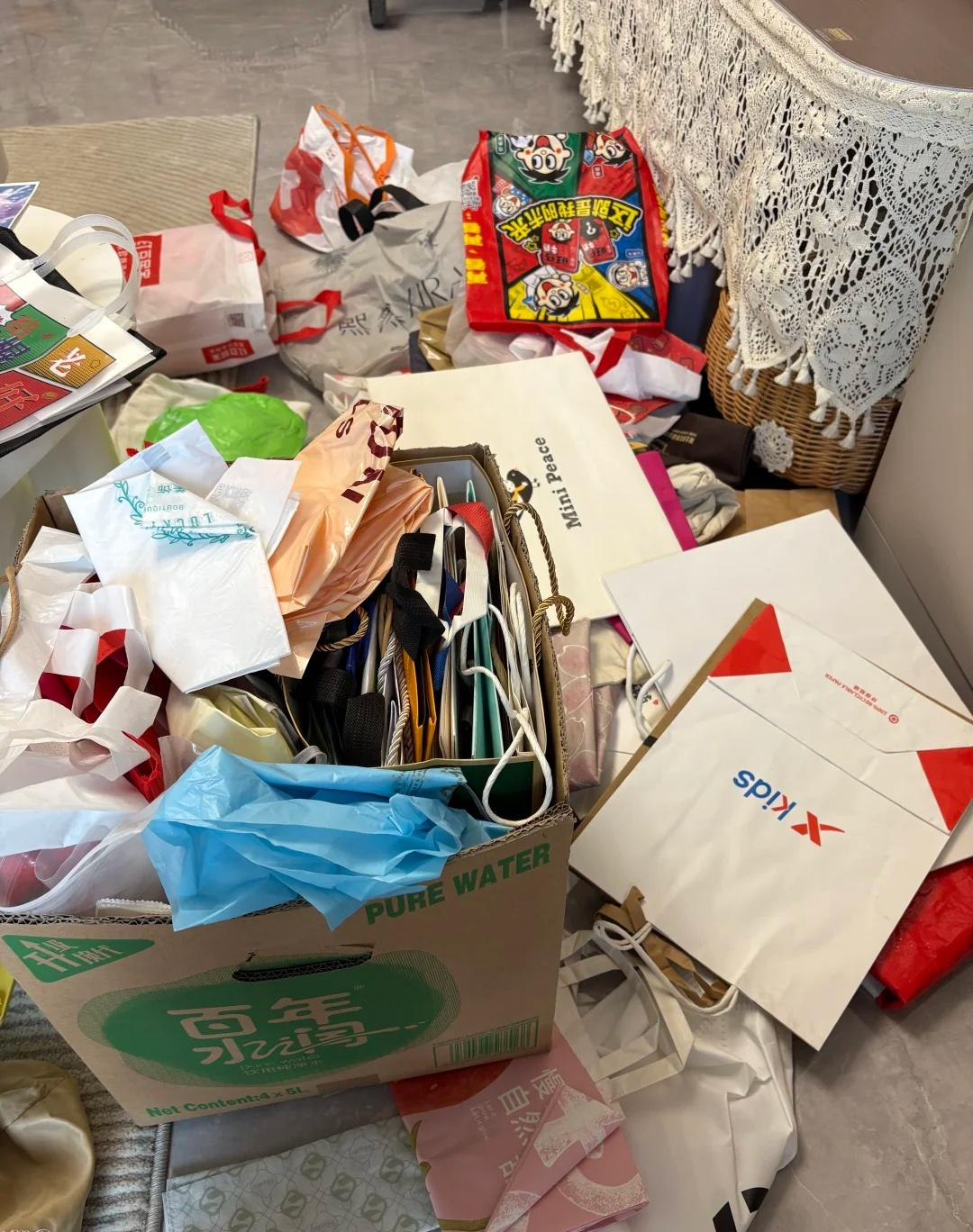 38 tuổi, tôi bắt đầu nhận ra: Phần lớn việc nhà là do chính mình tự rước về- Ảnh 2.