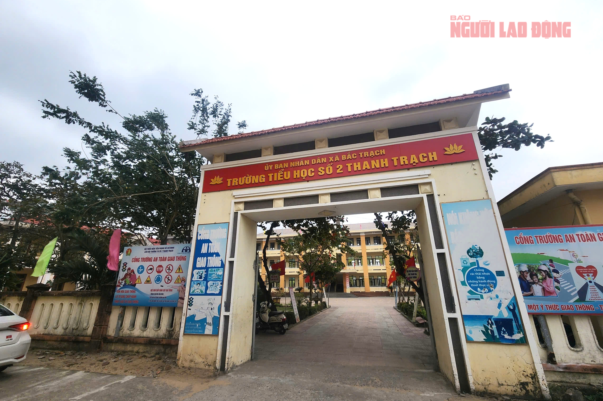 Giảng dạy "không lịch", Hiệu trưởng và Hiệu phó vẫn hưởng phụ cấp đều đặn 35%? - Ảnh 1. Giảng dạy "không lịch", Hiệu trưởng và Hiệu phó vẫn hưởng phụ cấp đều đặn 35%? - Ảnh 1.