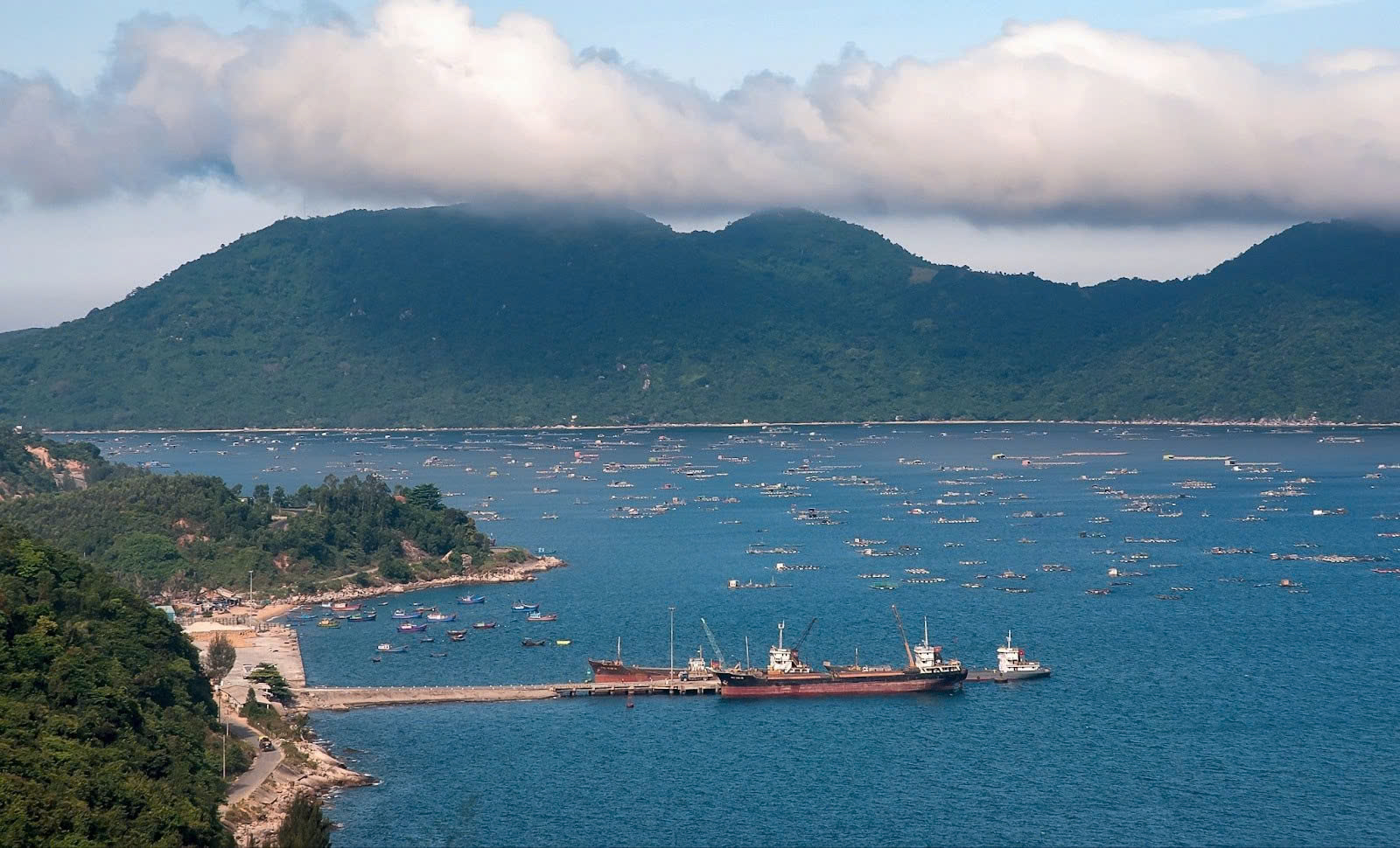 Dòng tiền tìm lối ra mới: Đông Đắk Lắk nổi lên trên trục biển – cao nguyên- Ảnh 1.