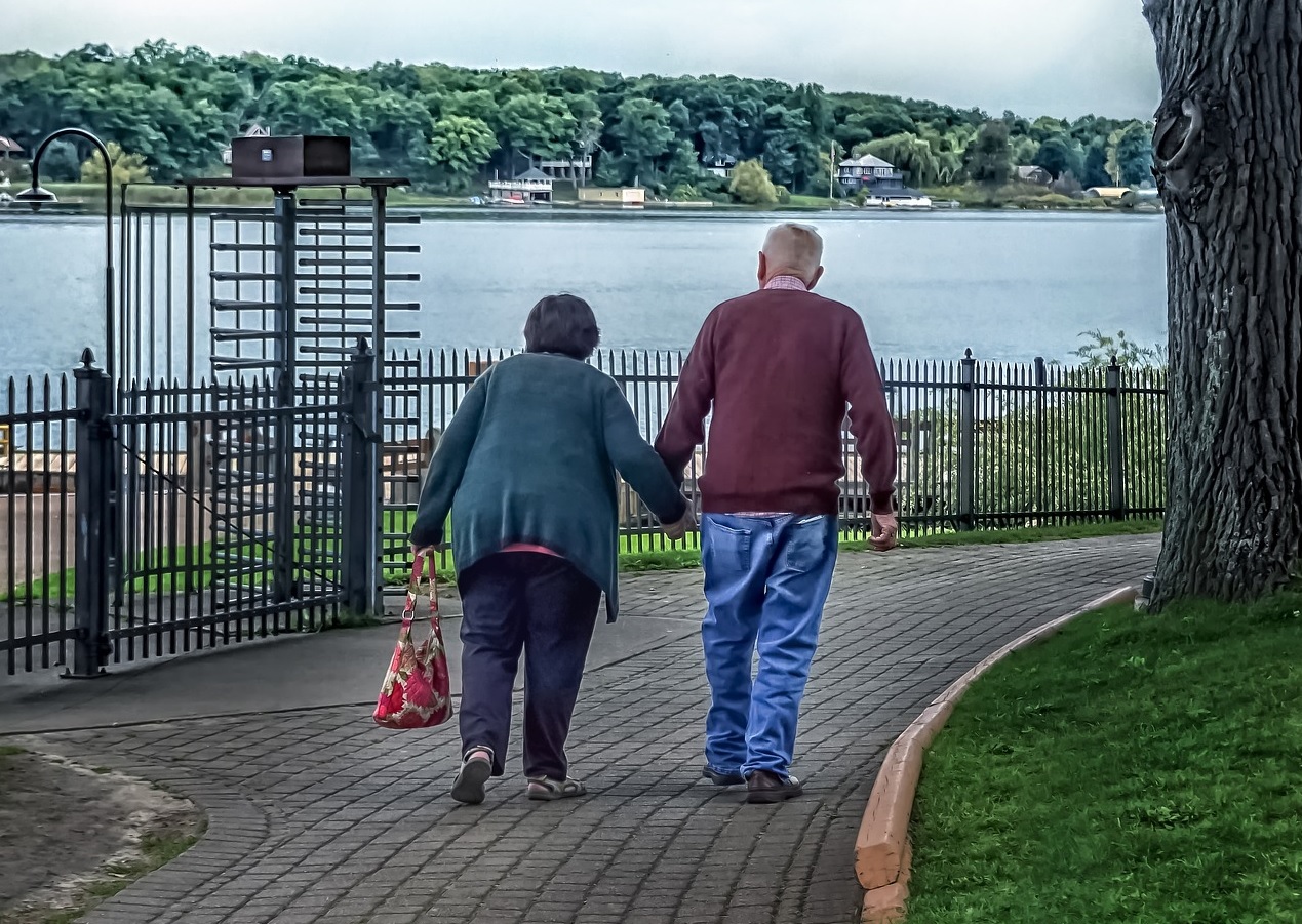 60-70 tuổi mà vẫn có được 6 điều này, bạn thực sự là người “có phúc” - không phải ai cũng chạm tới- Ảnh 3. 60-70 tuổi mà vẫn có được 6 điều này, bạn thực sự là người “có phúc” - không phải ai cũng chạm tới- Ảnh 3.