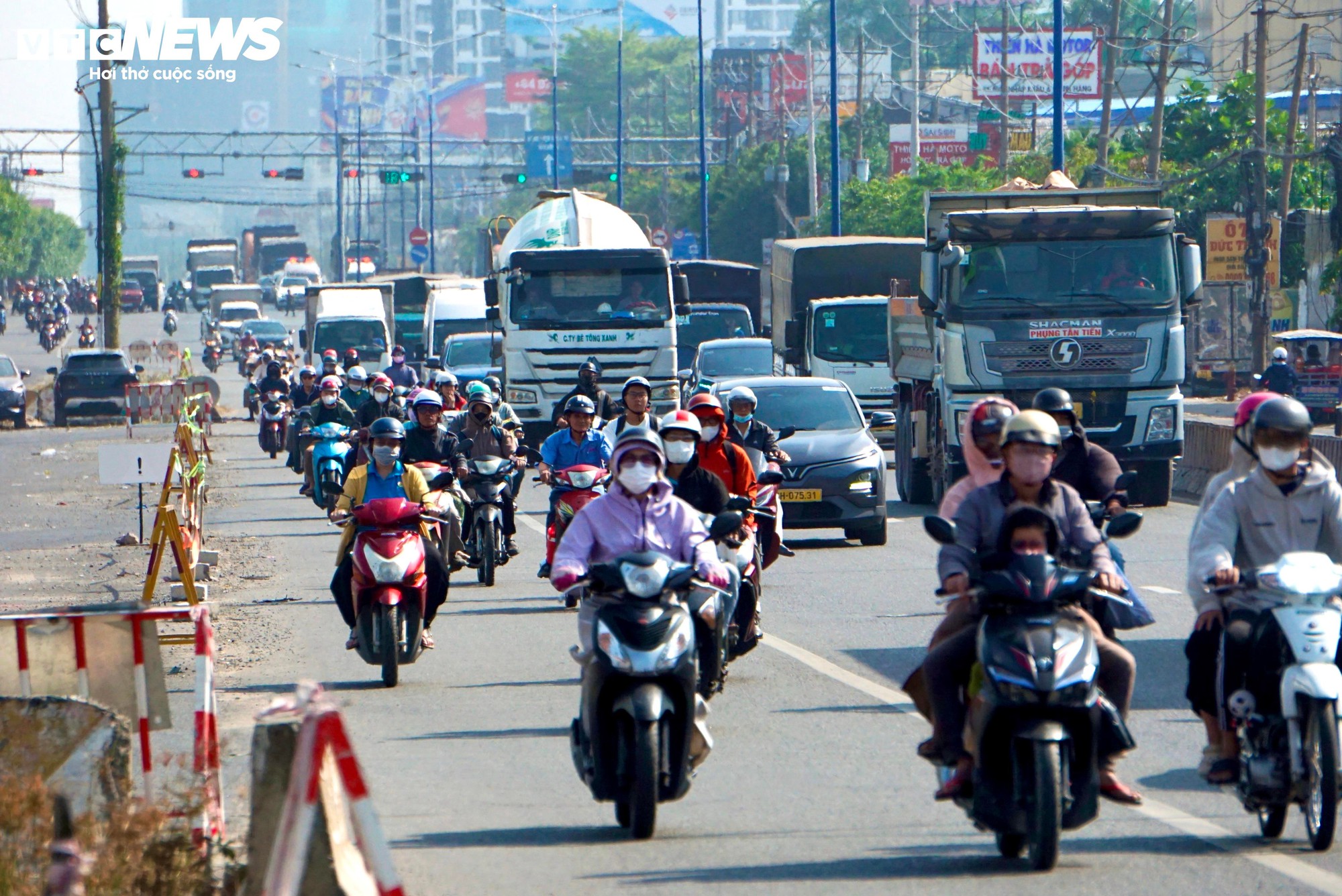 Diện mạo dự án mở rộng Quốc lộ 13 đoạn qua Bình Dương cũ sau 4 năm thi công- Ảnh 1.