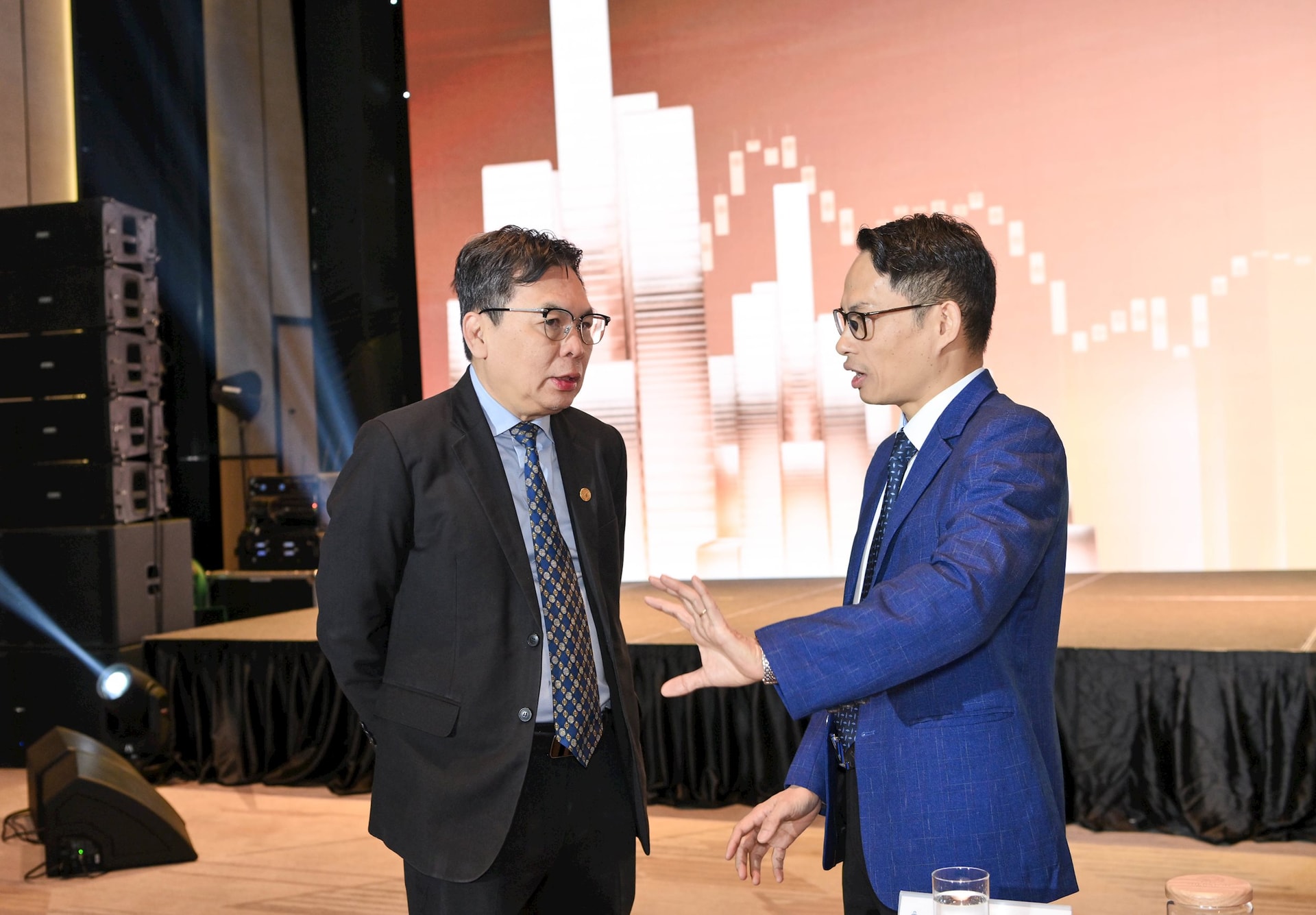 Dàn "khách VIP" tham dự Lễ vinh danh FChoice 2025 và "hiến kế" nắm bắt cơ hội đầu tư trong năm 2026- Ảnh 2.