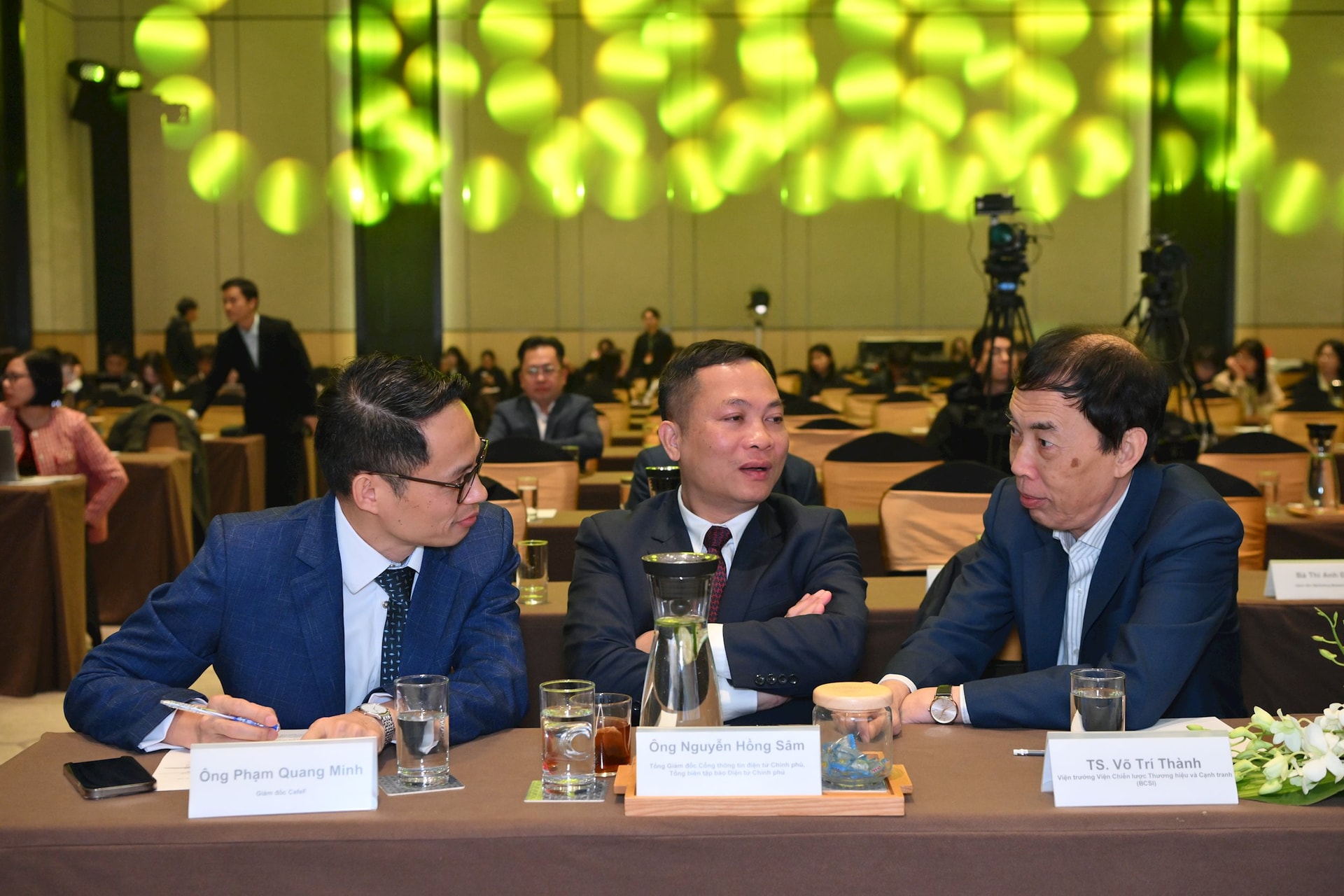 Dàn "khách VIP" tham dự Lễ vinh danh FChoice 2025 và "hiến kế" nắm bắt cơ hội đầu tư trong năm 2026- Ảnh 5.