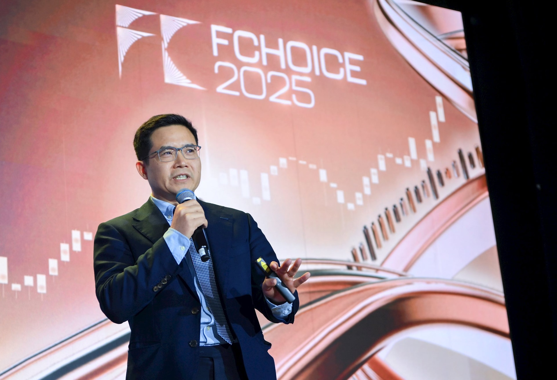 Chưa bao giờ chứng khoán Việt Nam làm được điều này- Ảnh 1.