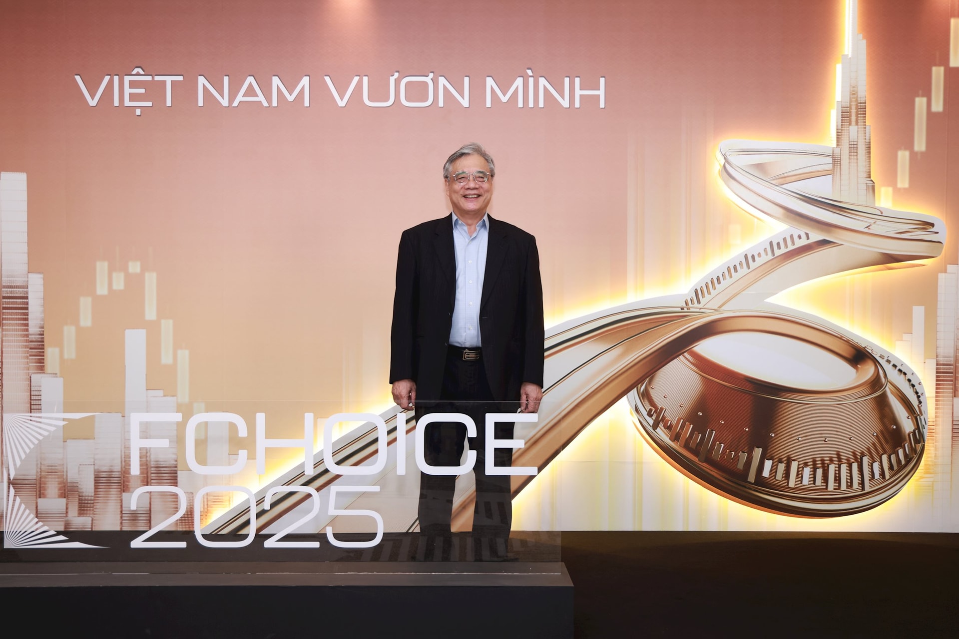 Dàn "khách VIP" tham dự Lễ vinh danh FChoice 2025 và "hiến kế" nắm bắt cơ hội đầu tư trong năm 2026 - Ảnh 3.