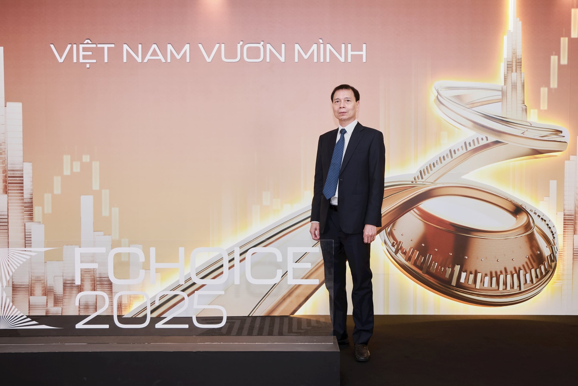 Dàn "khách VIP" tham dự Lễ vinh danh FChoice 2025 và "hiến kế" nắm bắt cơ hội đầu tư trong năm 2026 - Ảnh 5.