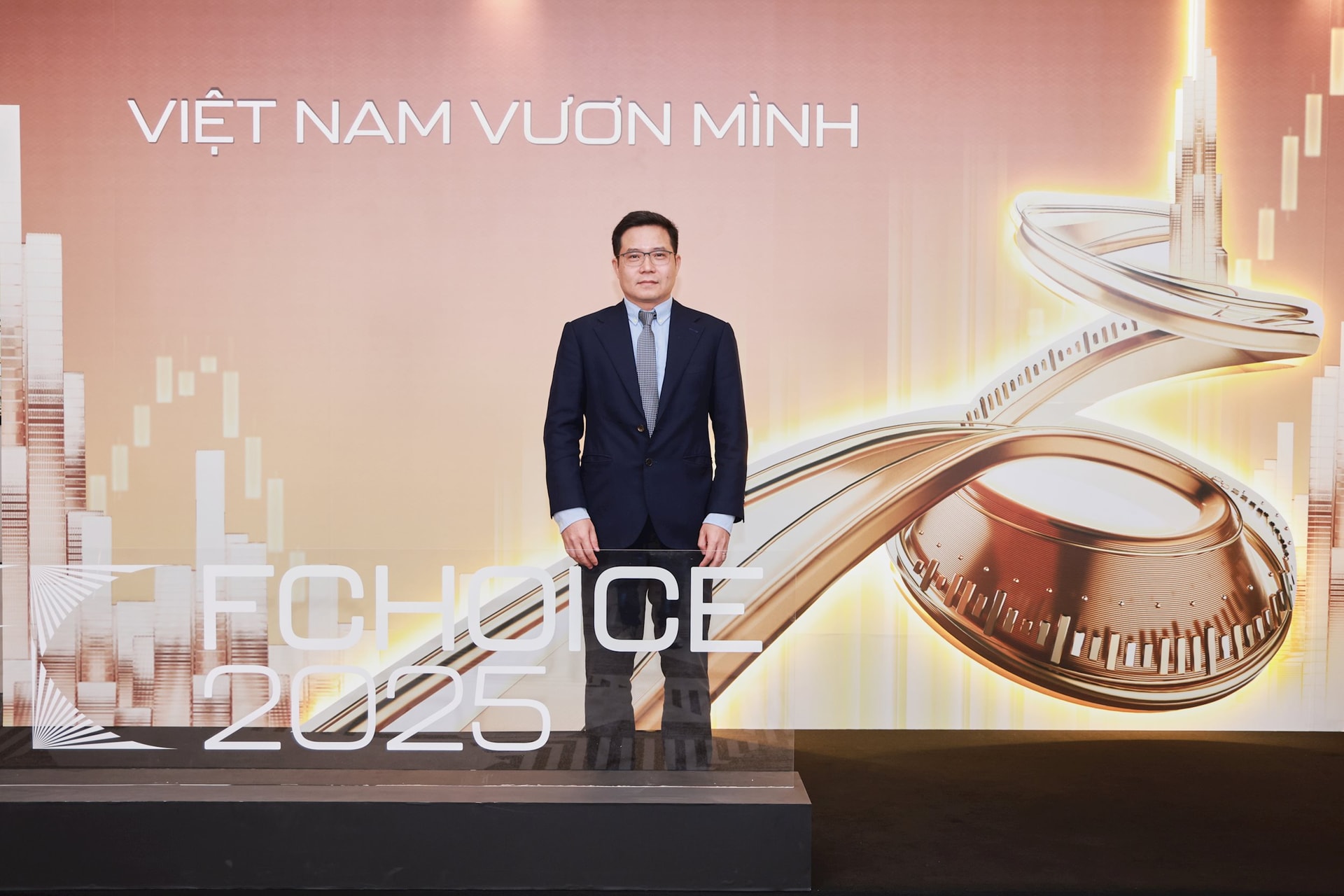 Dàn "khách VIP" tham dự Lễ vinh danh FChoice 2025 và "hiến kế" nắm bắt cơ hội đầu tư trong năm 2026 - Ảnh 9.