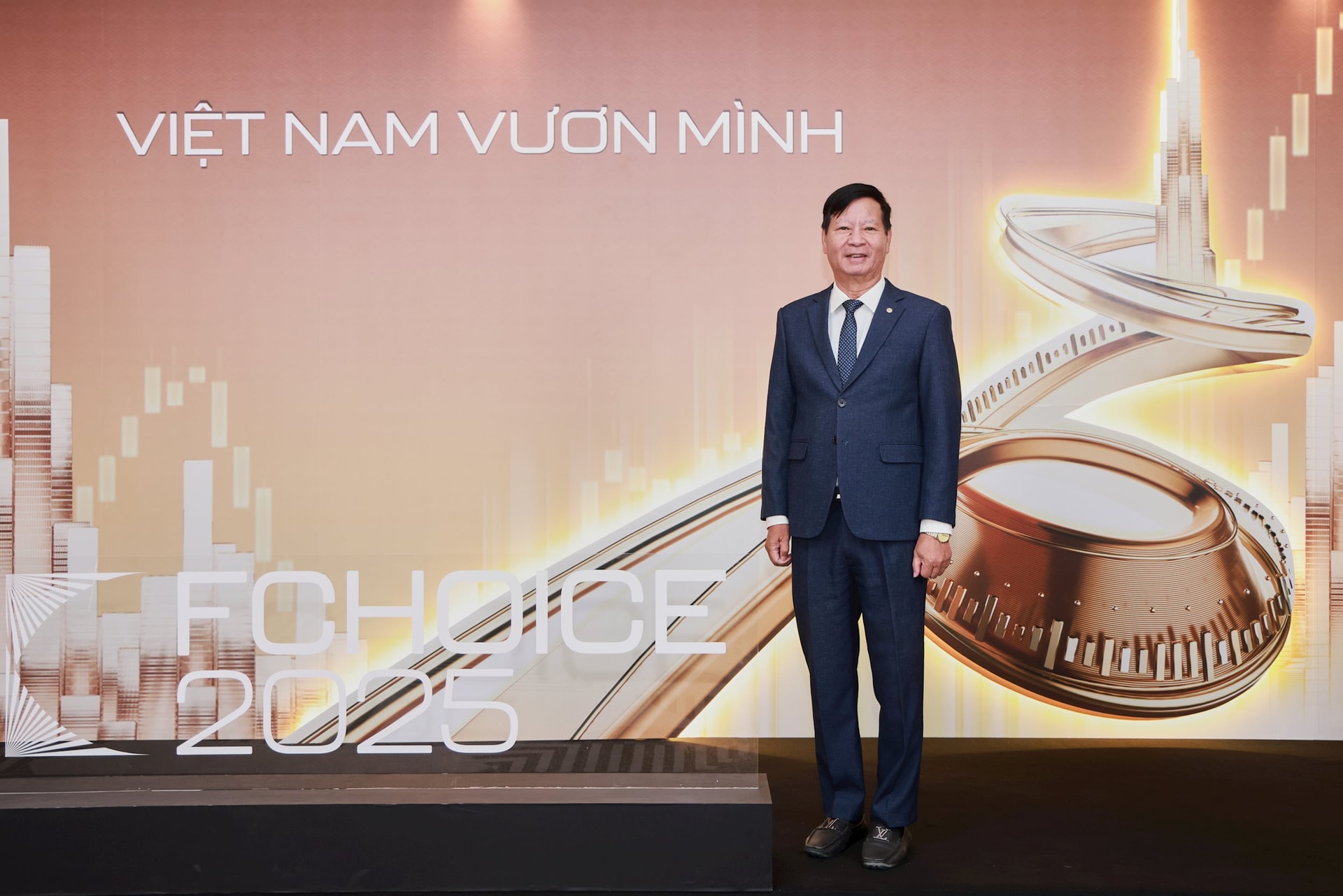Dàn "khách VIP" tham dự Lễ vinh danh FChoice 2025 và "hiến kế" nắm bắt cơ hội đầu tư trong năm 2026- Ảnh 16.