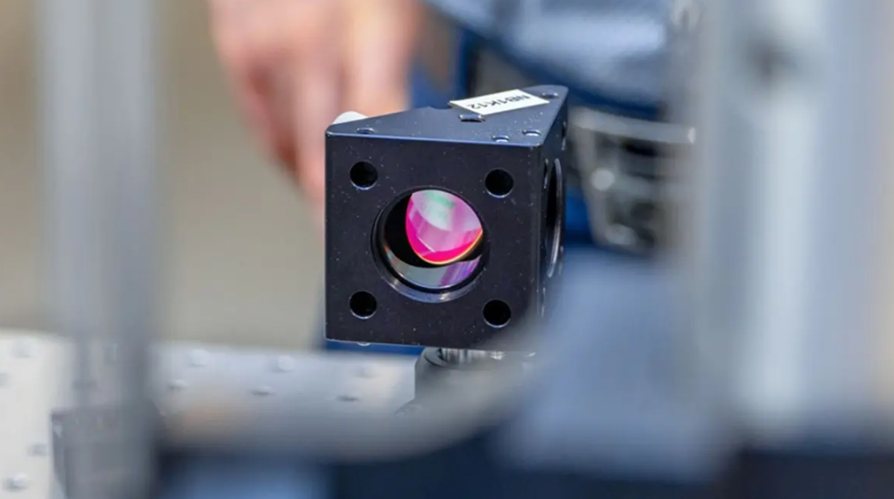 Phát hiện "lật đổ quy luật vật lý thống trị 70 năm" có thể rung chuyển ngành thiết kế tàu vũ trụ, áo giáp - Ảnh 2.